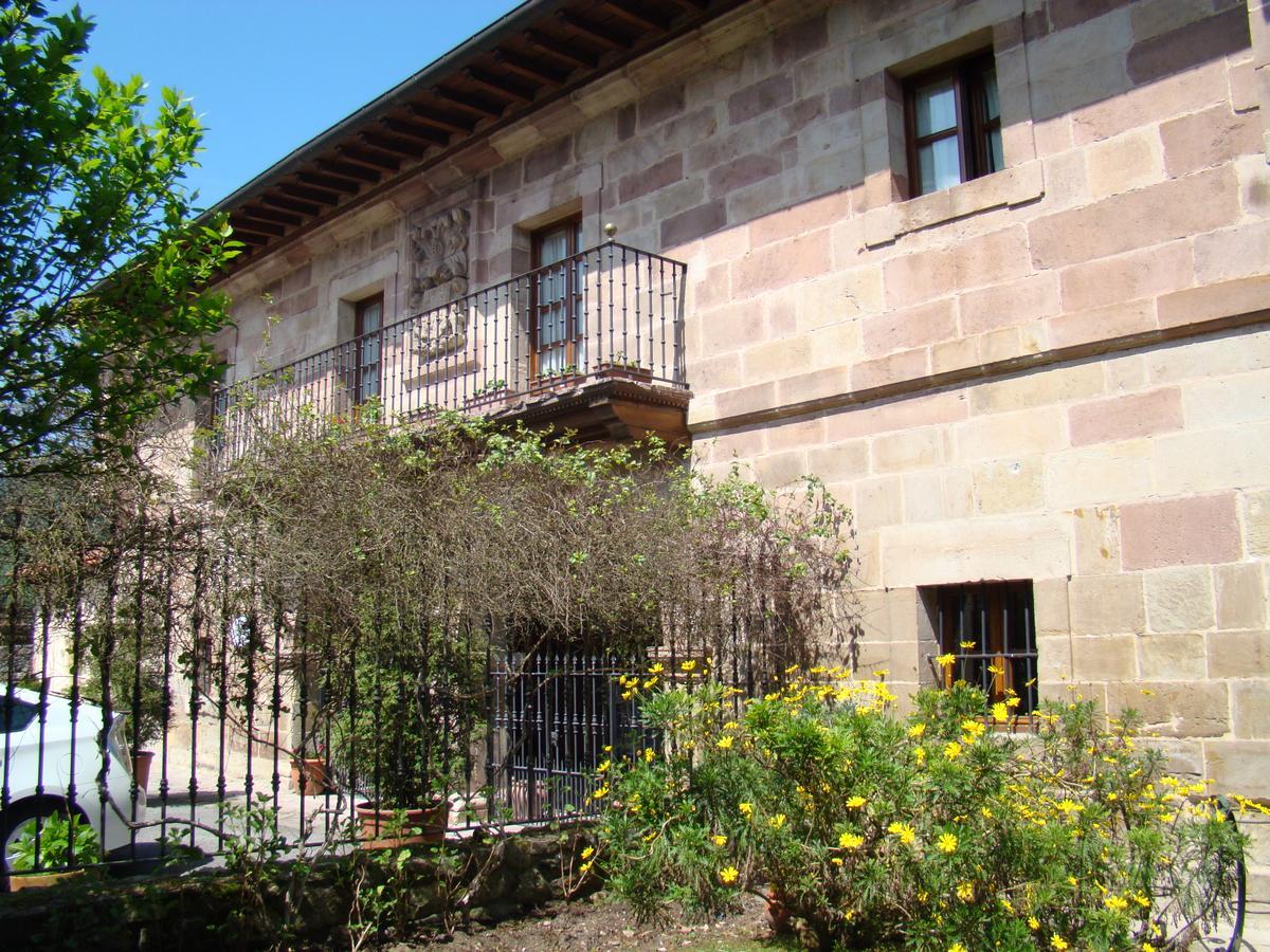 Casona De La Salceda Pensionat Treceño Eksteriør billede